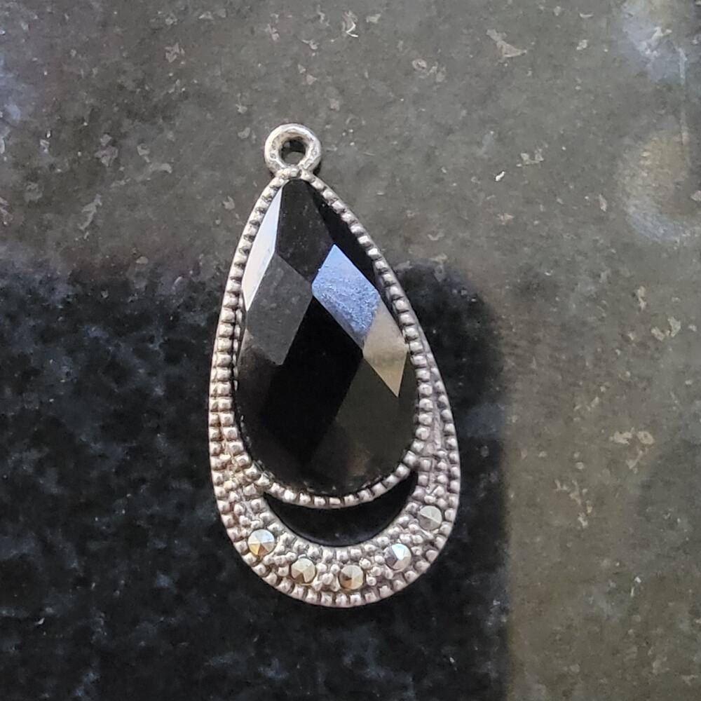 Vintage Sterling Silver Teardrop Pendant Black Faceted Onyx & Marcasite Drop Set